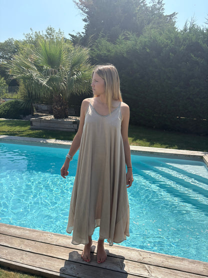 Robe longue à bretelles beige